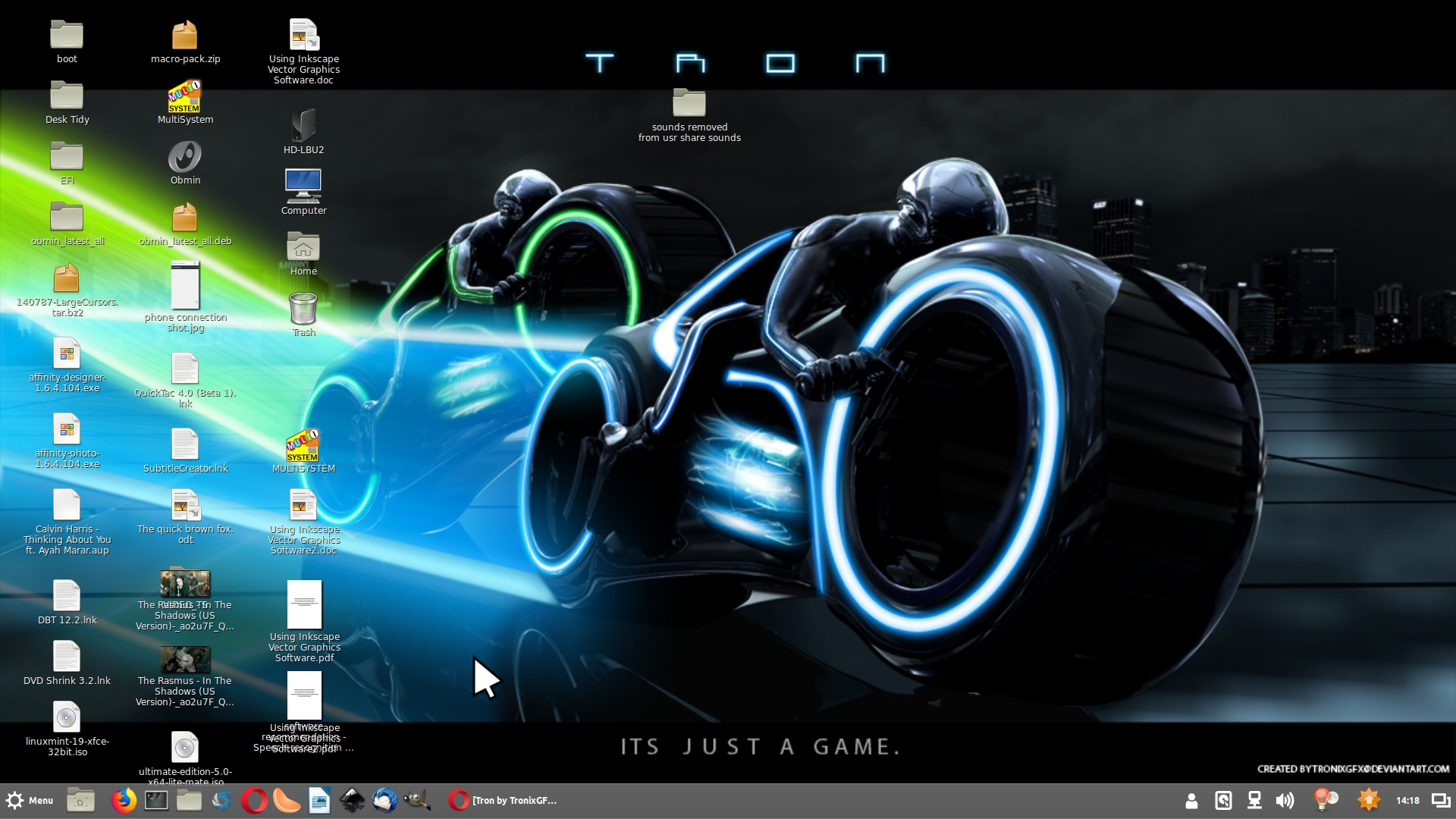 Tron desktop ala Cinnamon.jpg